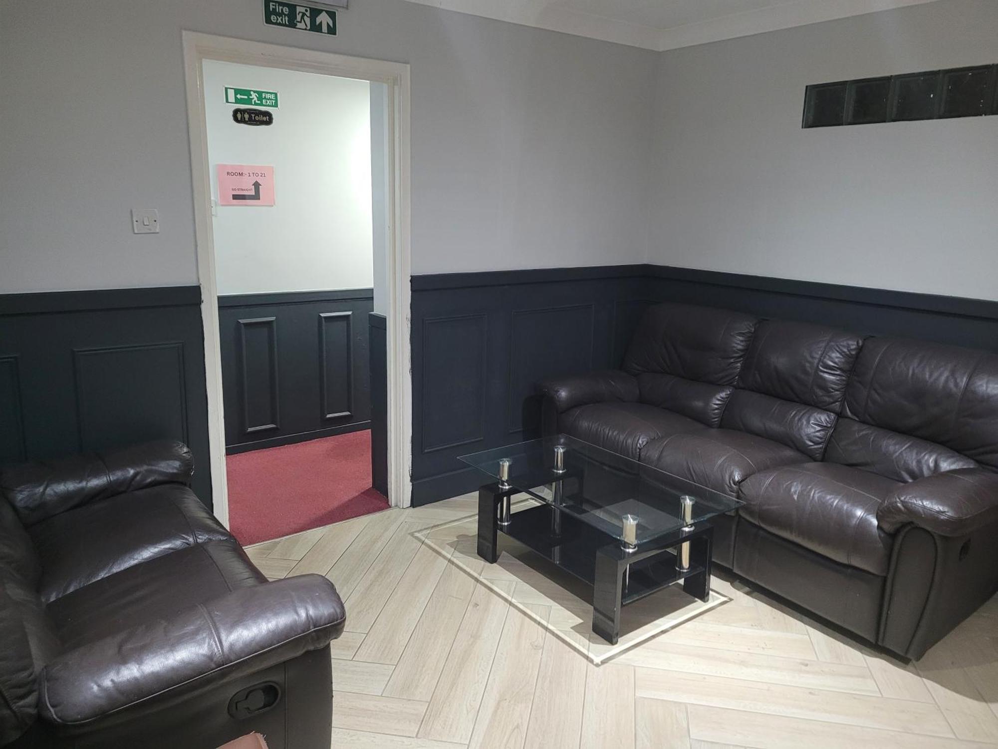 The Gatwick White House Hotel Horley Bagian luar foto