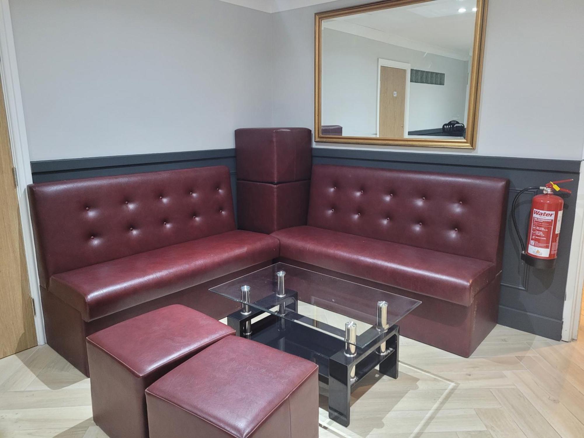The Gatwick White House Hotel Horley Bagian luar foto
