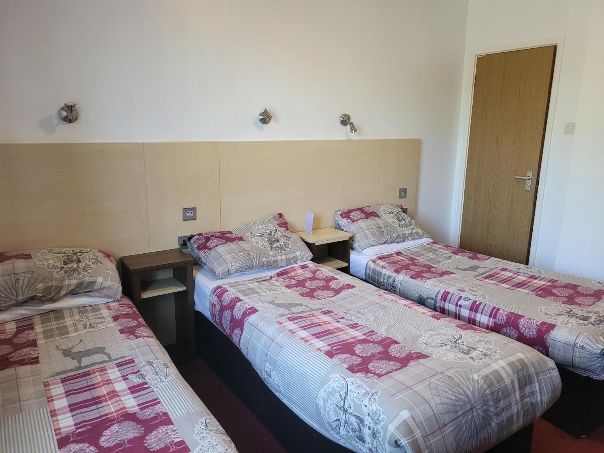 The Gatwick White House Hotel Horley Bagian luar foto