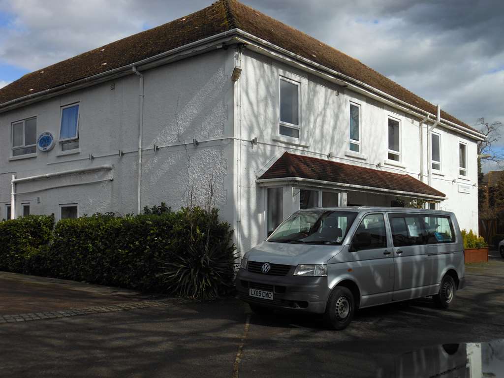 The Gatwick White House Hotel Horley Bagian luar foto